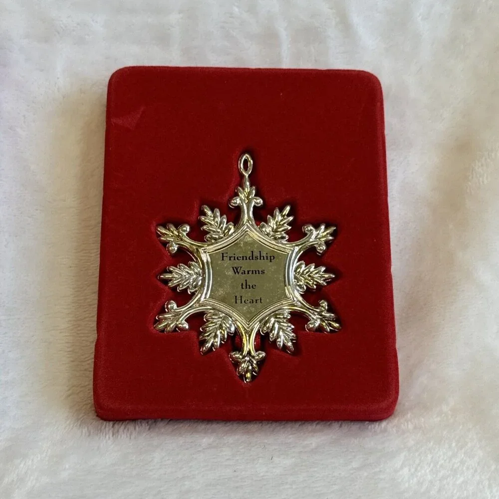 Lenox Sentiment Friendship Warms The Heart Snowflake Ornament‎
